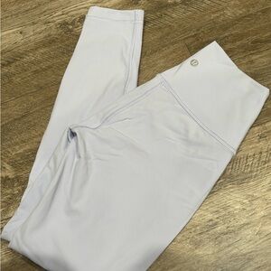 Lululemon Wunder Under High-Rise Tight 25"
Pastel Blue
